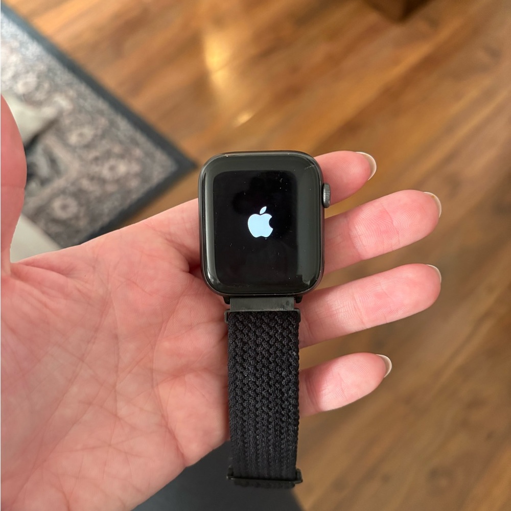 SERIES 4 Apple Smartwatch with Black Band
